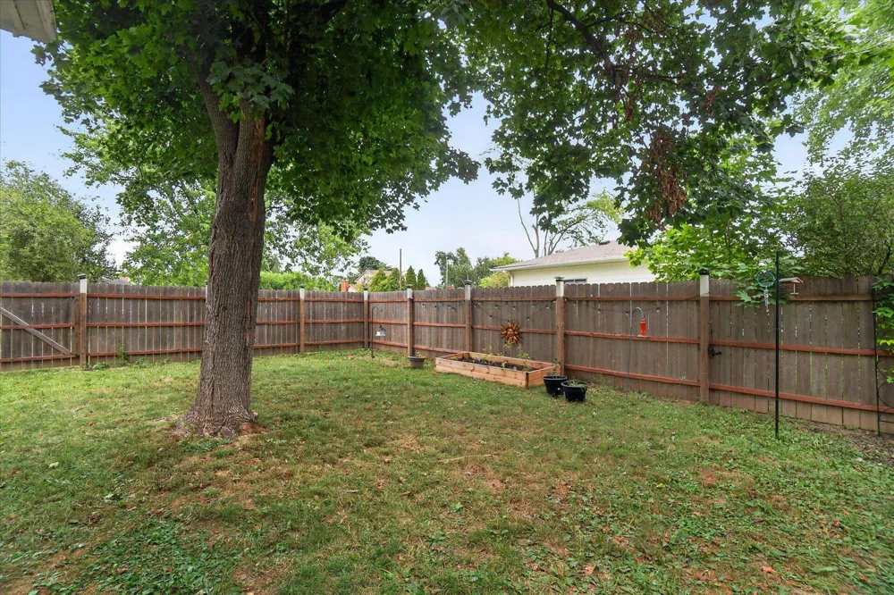 5140 Mckinley Street Flushing Charter Township, MI 48433