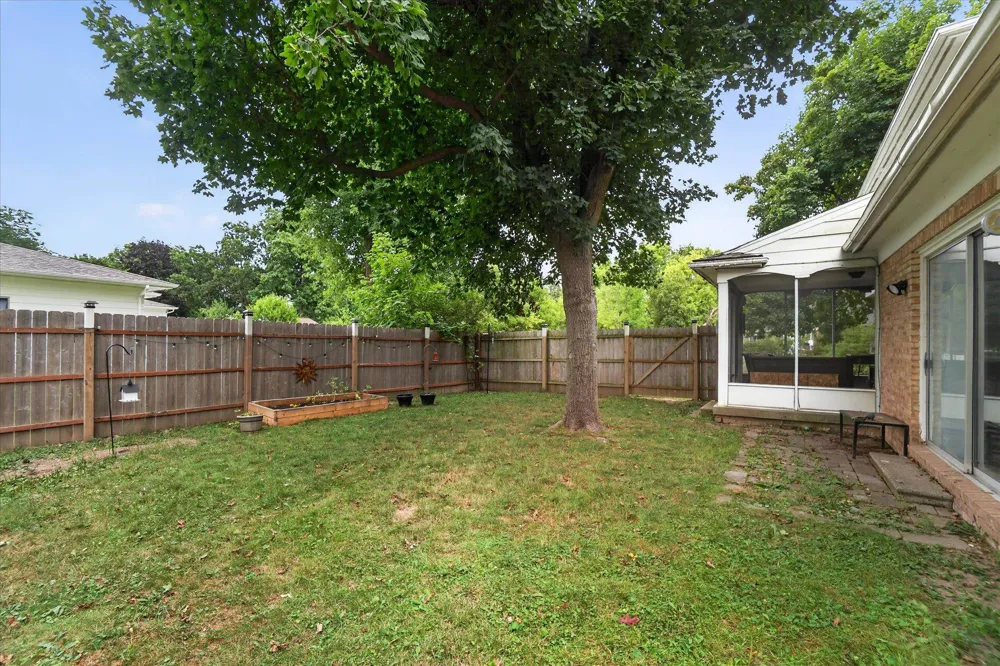5140 Mckinley Street Flushing Charter Township, MI 48433