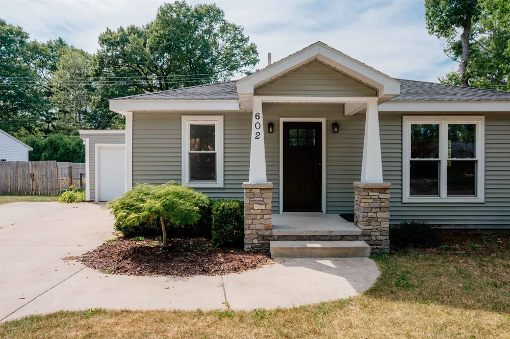 602 Cromwell Drive Traverse City City, MI 49686