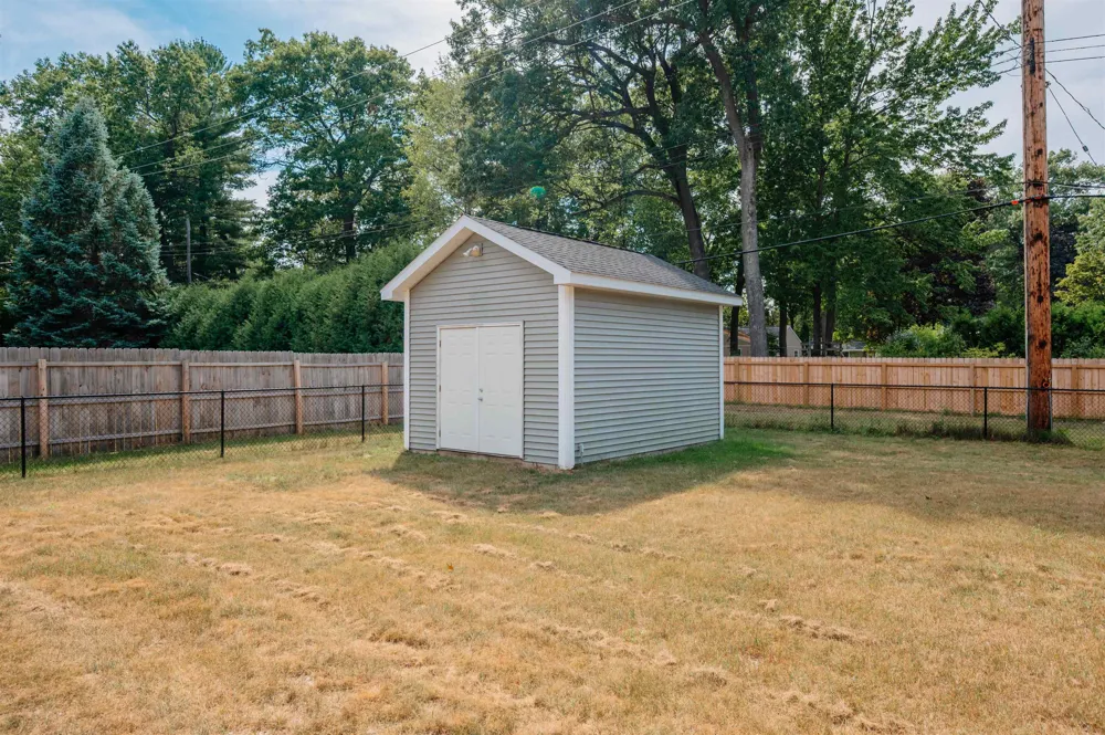 602 Cromwell Drive Traverse City City, MI 49686