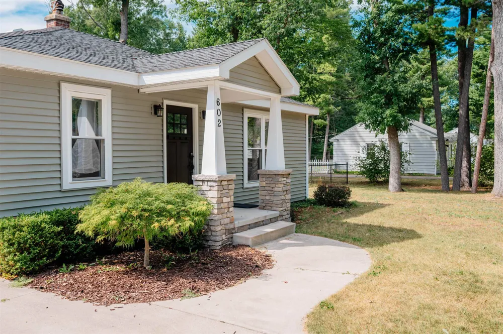 602 Cromwell Drive Traverse City City, MI 49686