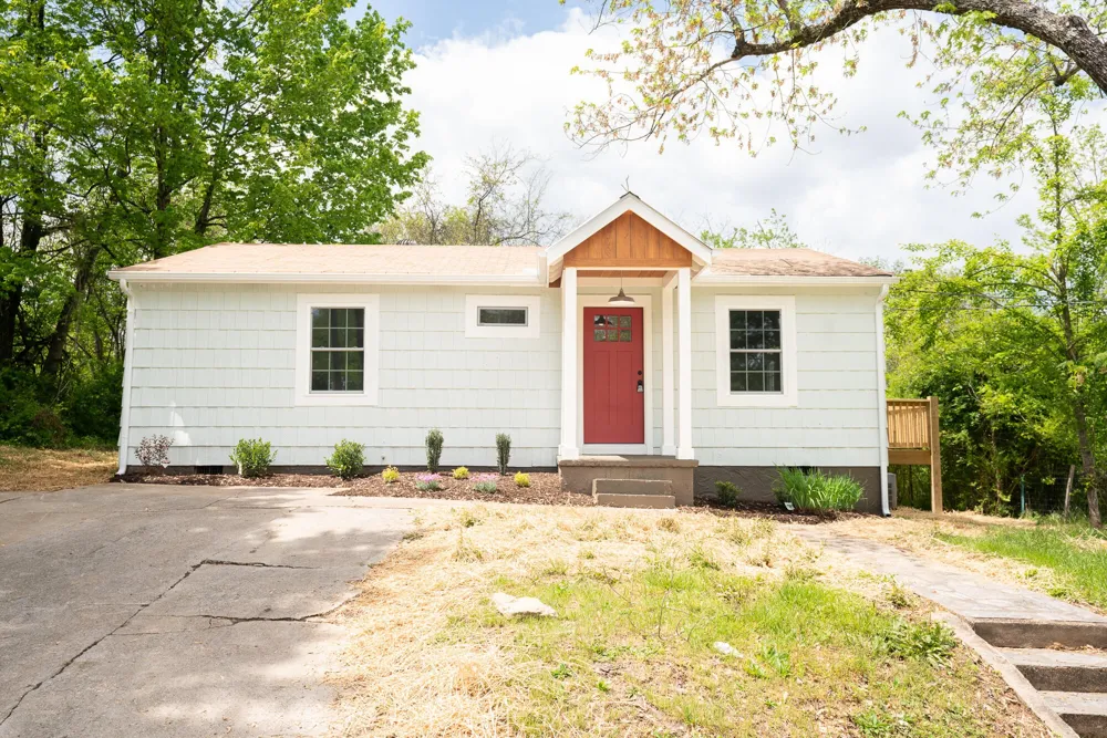 2519 Maple Drive Knoxville, TN 37918