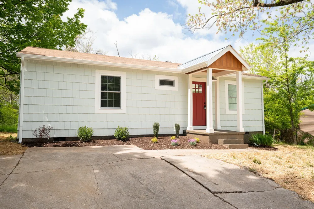 2519 Maple Drive Knoxville, TN 37918