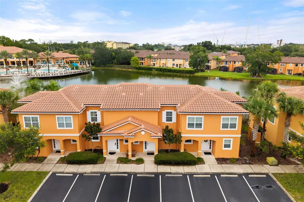 2702 CORVETTE LANE Kissimmee, FL 34746