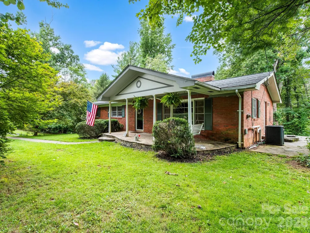 48 Faircrest Road Asheville, NC 28804