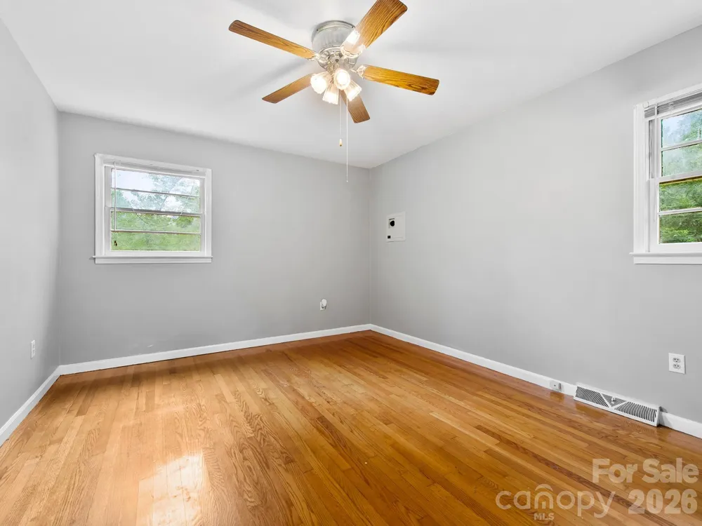 48 Faircrest Road Asheville, NC 28804