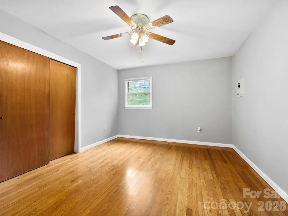 48 Faircrest Road Asheville, NC 28804