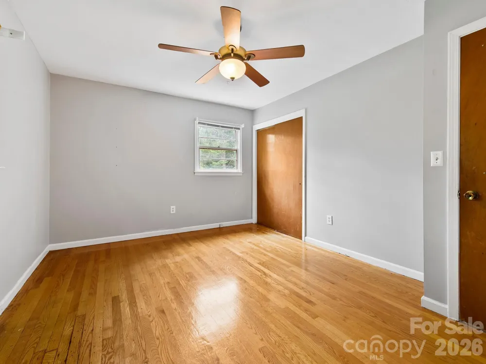 48 Faircrest Road Asheville, NC 28804