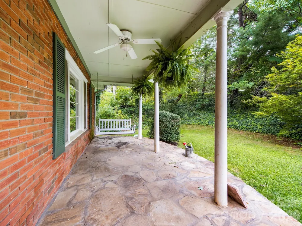 48 Faircrest Road Asheville, NC 28804