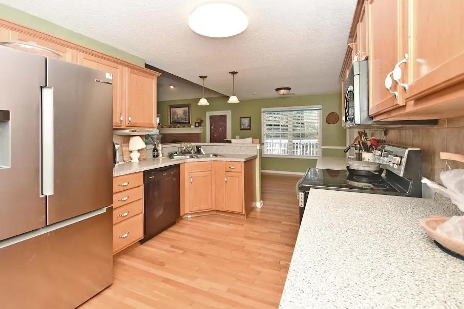 143 BurchField Run Carrollton, GA 30116
