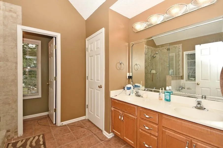 143 BurchField Run Carrollton, GA 30116