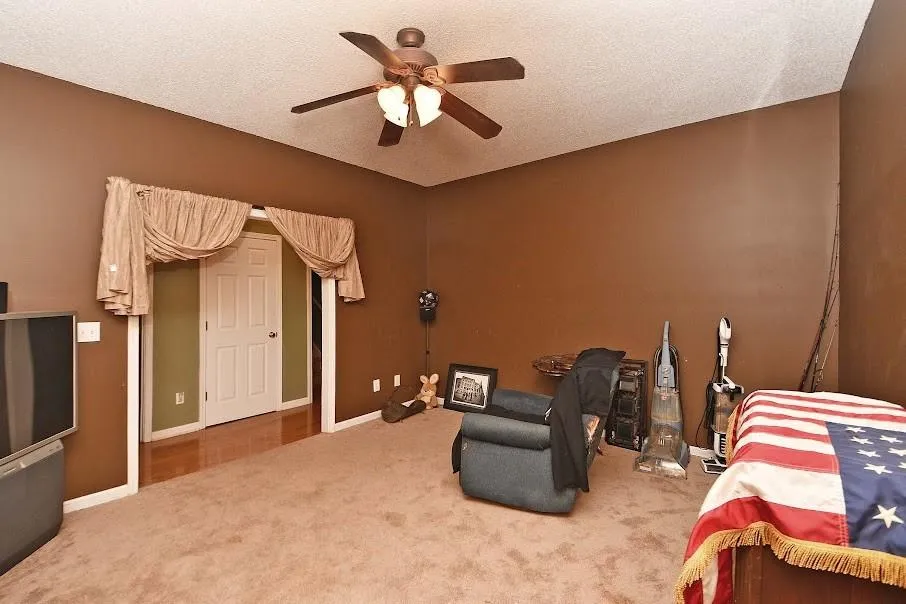 143 BurchField Run Carrollton, GA 30116