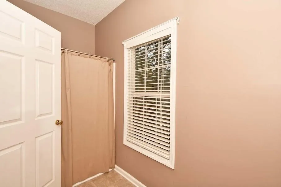 143 BurchField Run Carrollton, GA 30116
