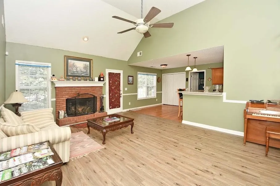 143 BurchField Run Carrollton, GA 30116