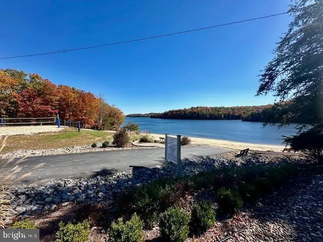 TOBOGGAN DRIVE Cross Junction, VA 22625