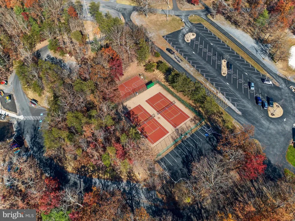 TOBOGGAN DRIVE Cross Junction, VA 22625