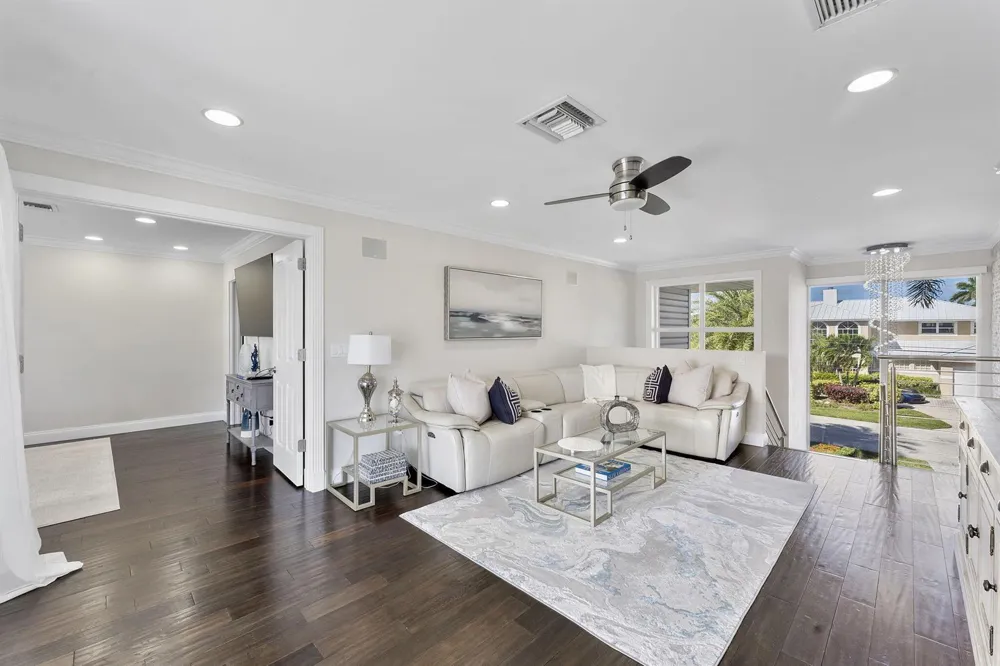 910 JASMINE DRIVE Delray Beach, FL 33483