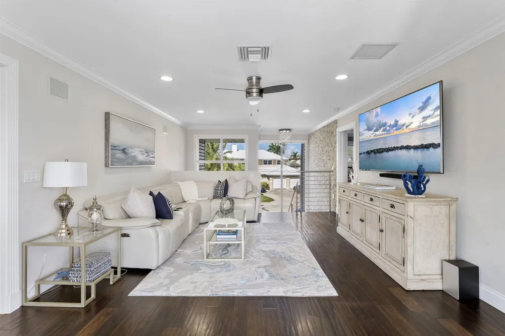 910 JASMINE DRIVE Delray Beach, FL 33483