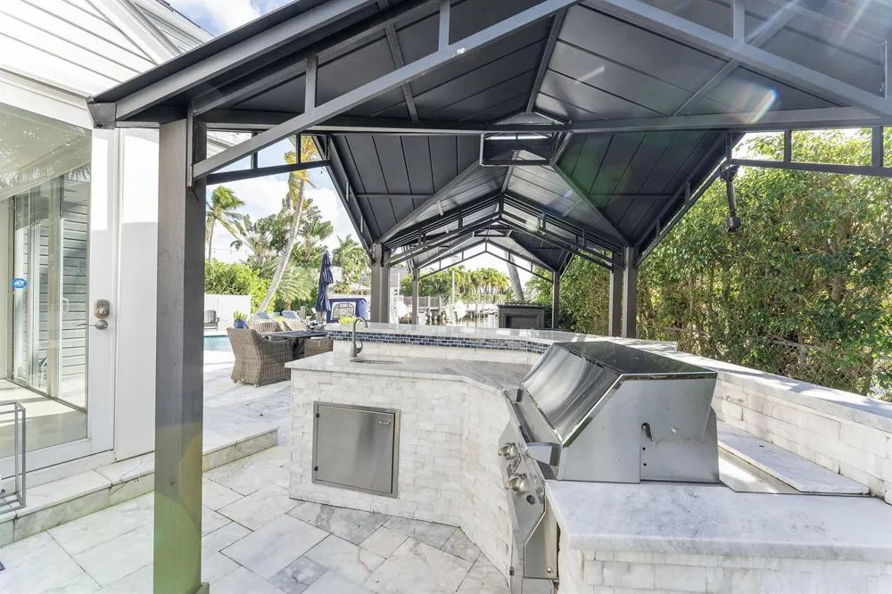 910 JASMINE DRIVE Delray Beach, FL 33483