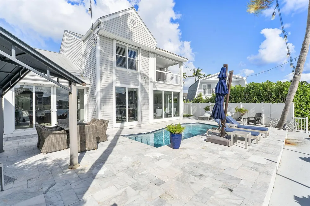 910 JASMINE DRIVE Delray Beach, FL 33483