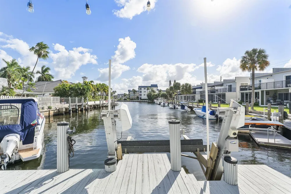 910 JASMINE DRIVE Delray Beach, FL 33483