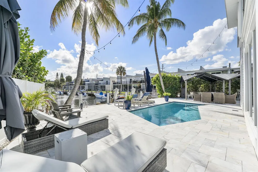 910 JASMINE DRIVE Delray Beach, FL 33483