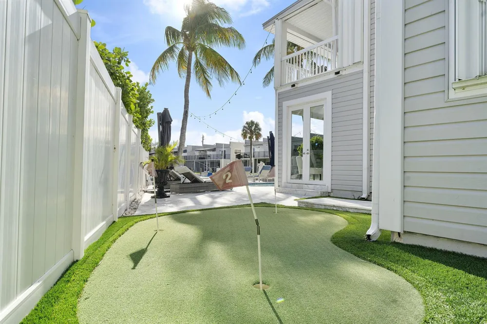 910 JASMINE DRIVE Delray Beach, FL 33483