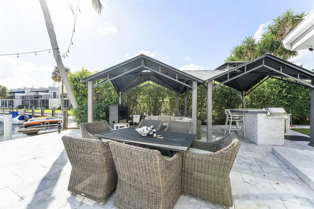 910 JASMINE DRIVE Delray Beach, FL 33483
