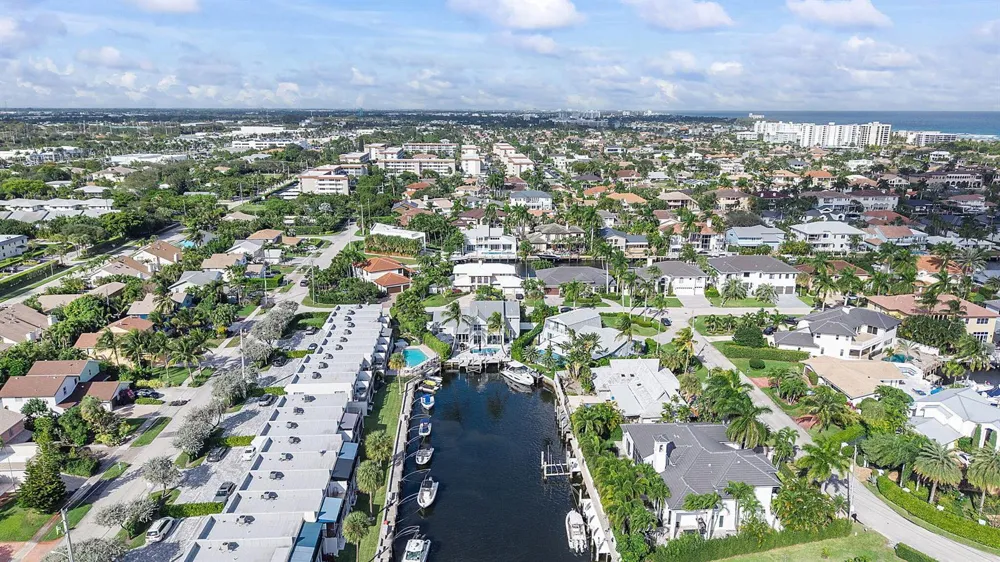 910 JASMINE DRIVE Delray Beach, FL 33483