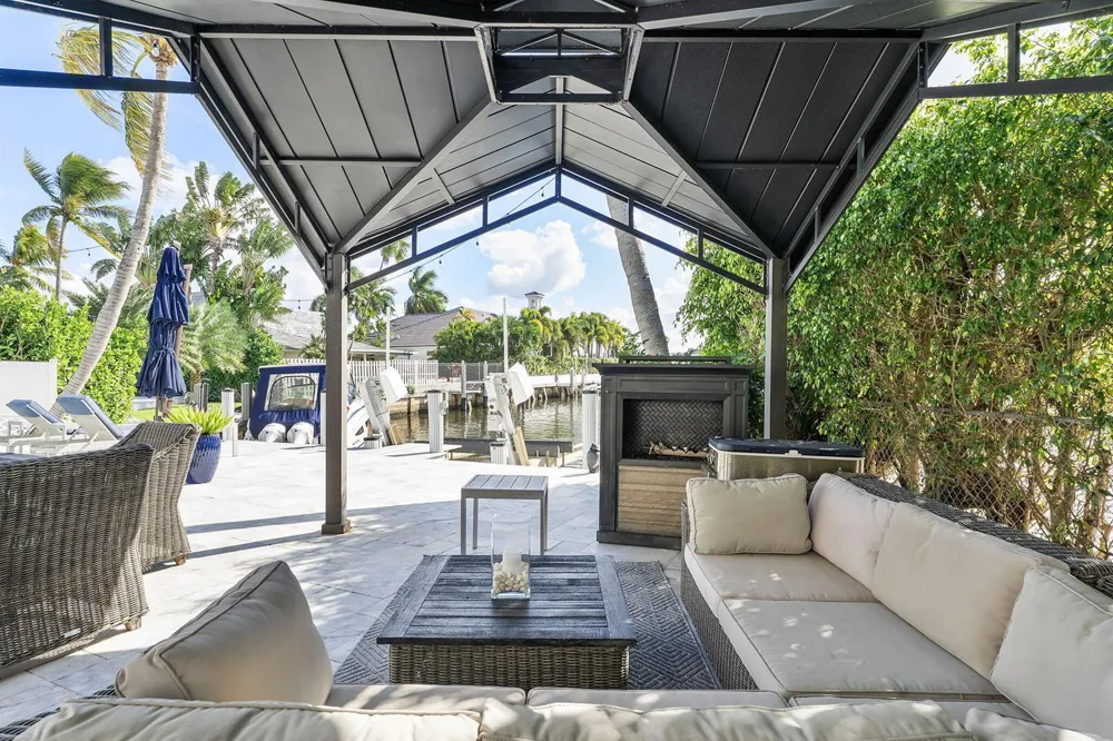 910 JASMINE DRIVE Delray Beach, FL 33483