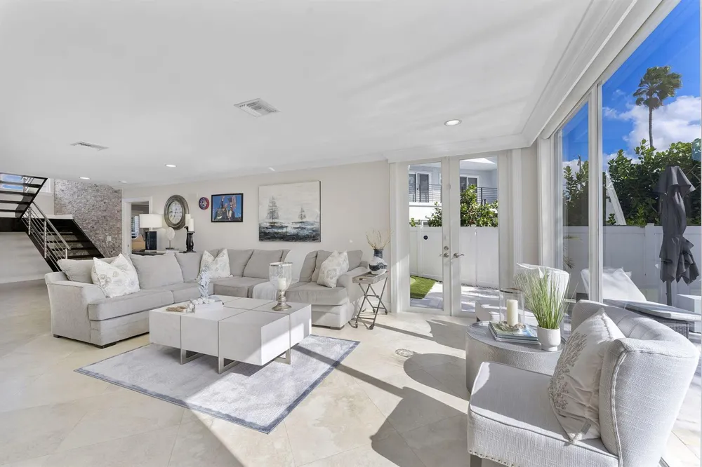 910 JASMINE DRIVE Delray Beach, FL 33483