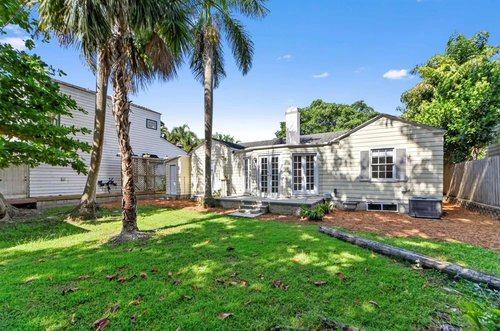 53 Palm Square Delray Beach, FL 33483