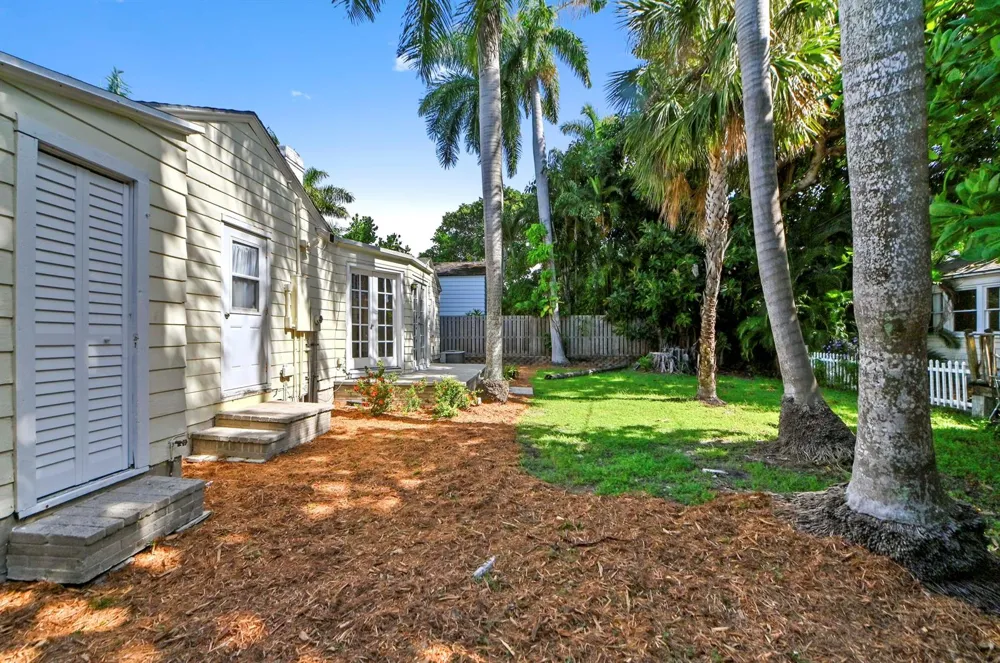 53 Palm Square Delray Beach, FL 33483