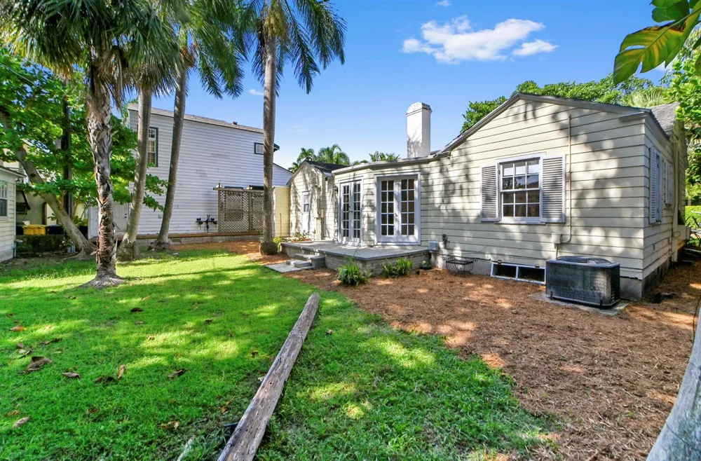 53 Palm Square Delray Beach, FL 33483