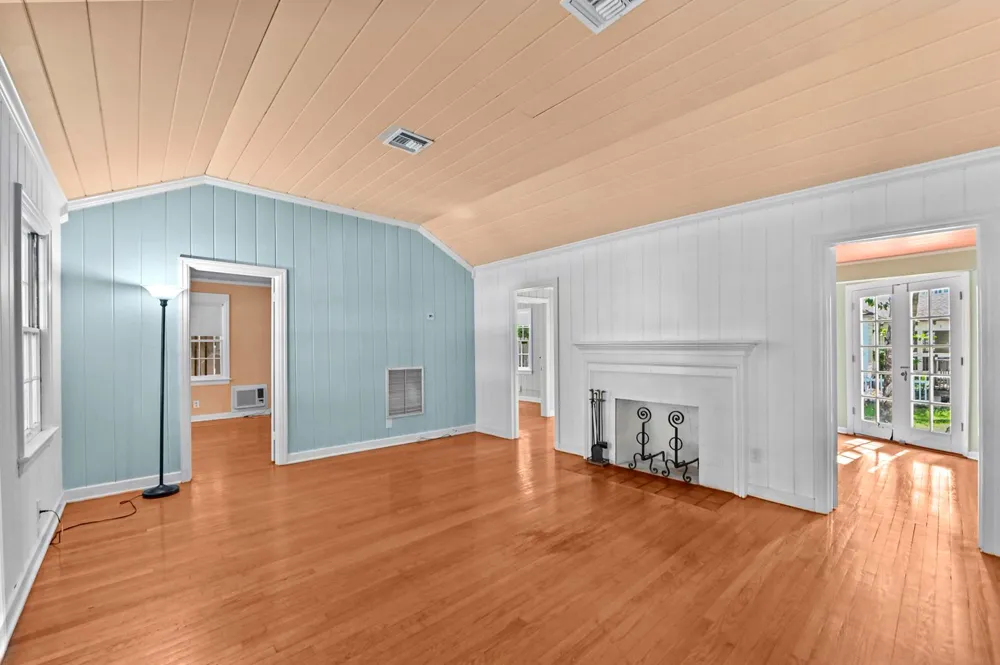 53 Palm Square Delray Beach, FL 33483
