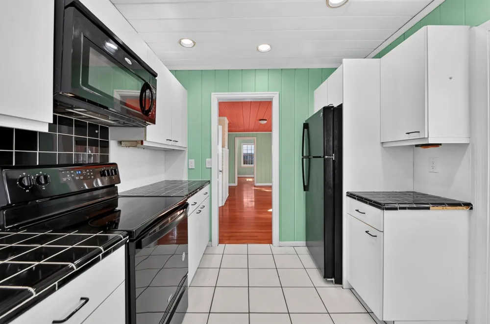 53 Palm Square Delray Beach, FL 33483