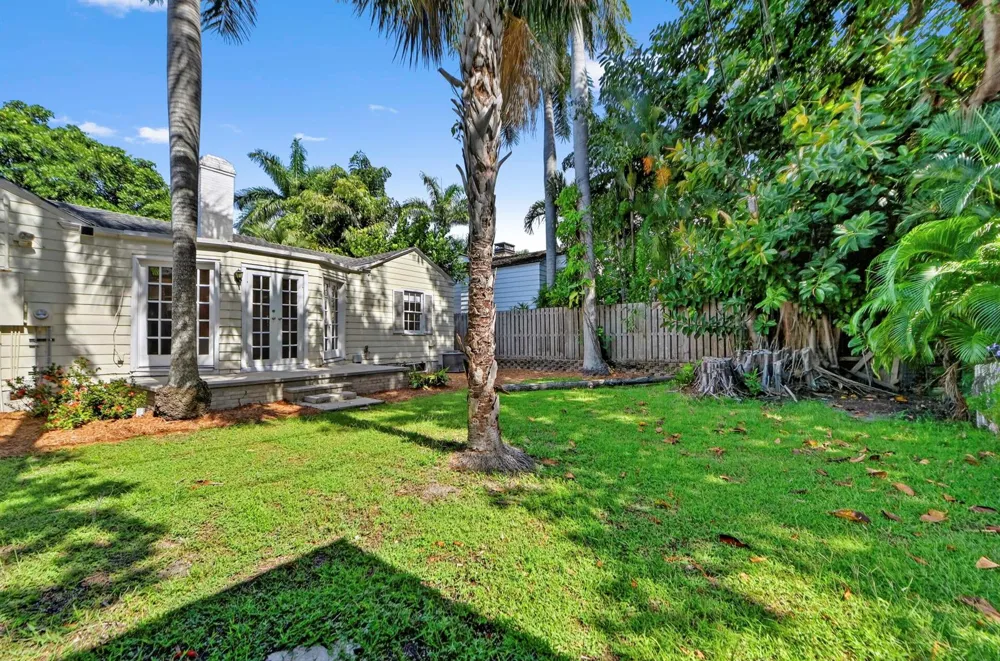 53 Palm Square Delray Beach, FL 33483