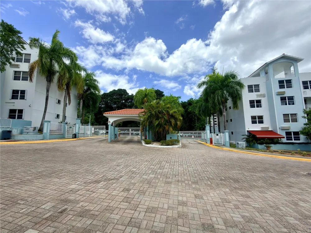Cond. THE RESIDENCE AT PARQUE ESCORIAL #21-30 Carolina, PR 00987