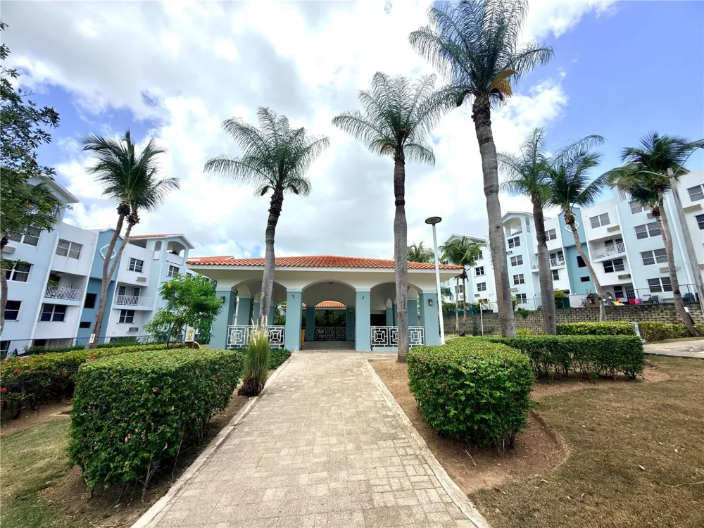 Cond. THE RESIDENCE AT PARQUE ESCORIAL #21-30 Carolina, PR 00987