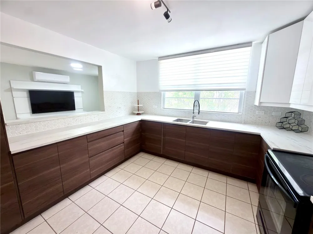 Cond. THE RESIDENCE AT PARQUE ESCORIAL #21-30 Carolina, PR 00987