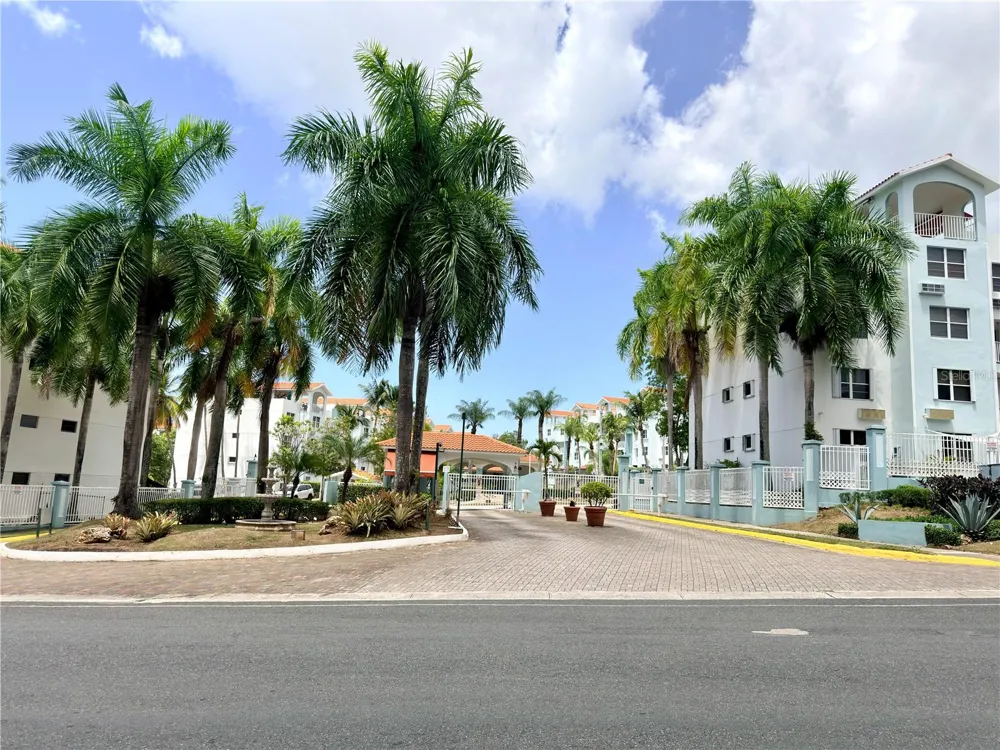 Cond. THE RESIDENCE AT PARQUE ESCORIAL #21-30 Carolina, PR 00987