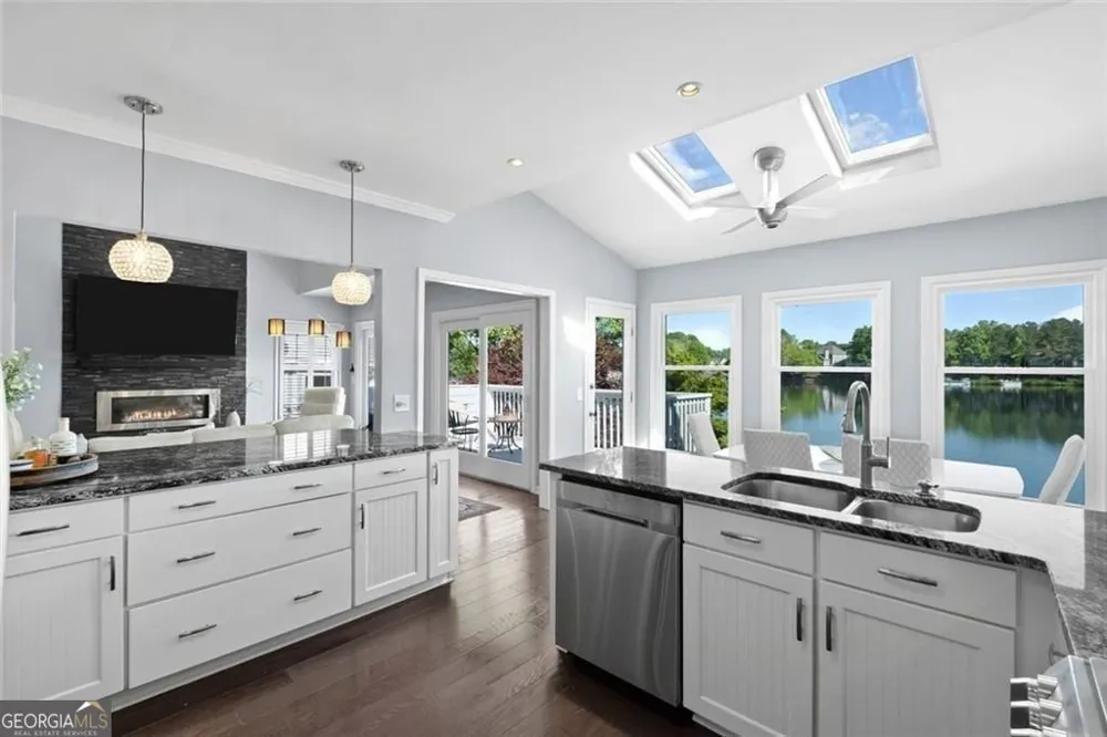 6430 Spinnaker LN Alpharetta, GA 30005