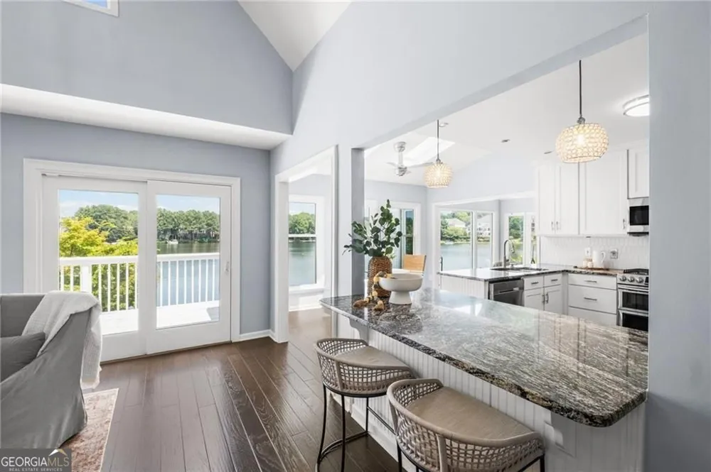 6430 Spinnaker LN Alpharetta, GA 30005