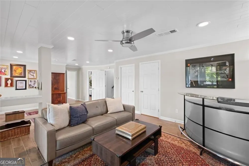 6430 Spinnaker LN Alpharetta, GA 30005