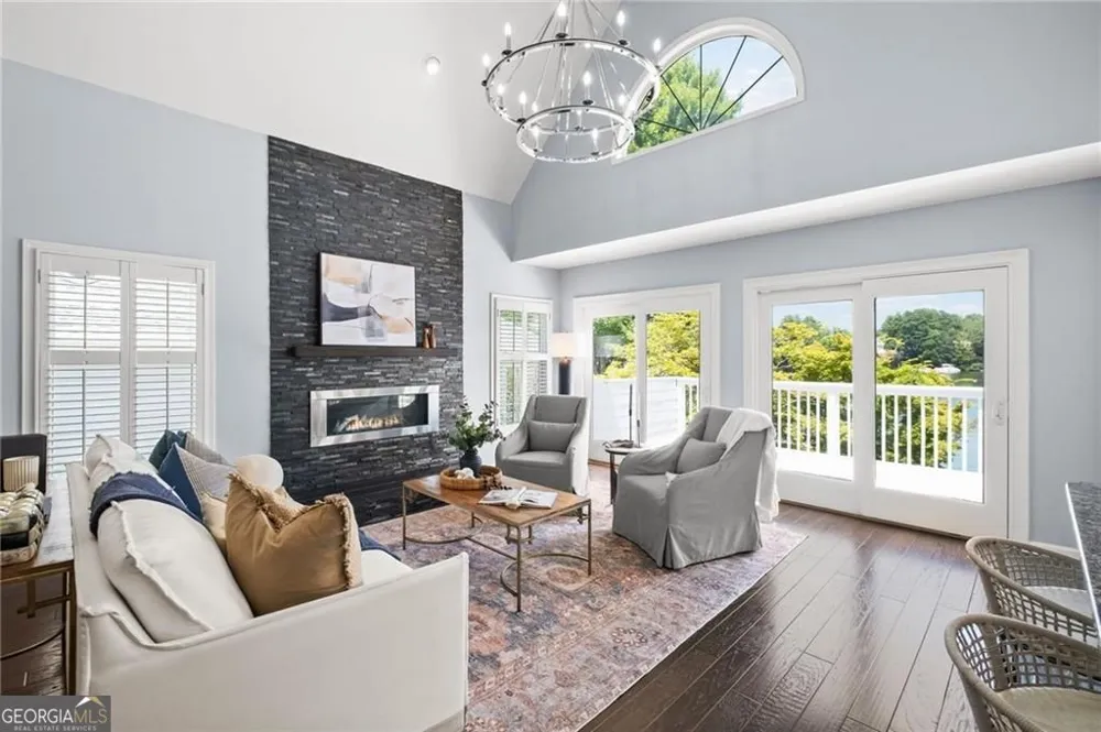 6430 Spinnaker LN Alpharetta, GA 30005