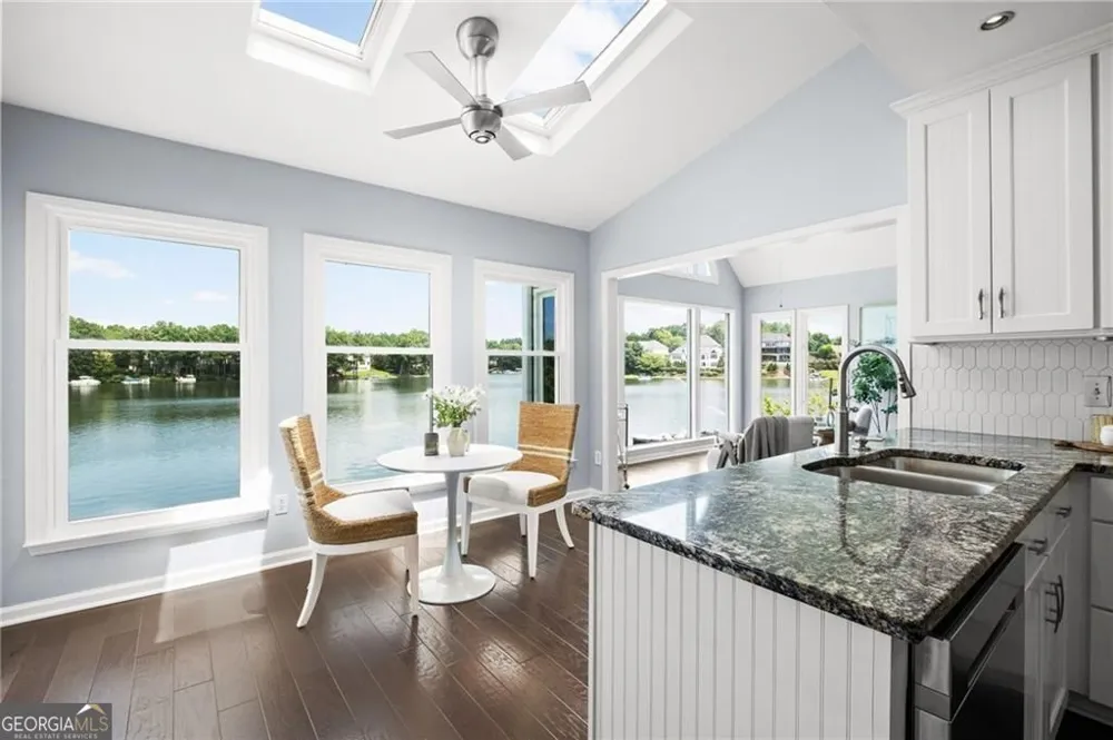 6430 Spinnaker LN Alpharetta, GA 30005