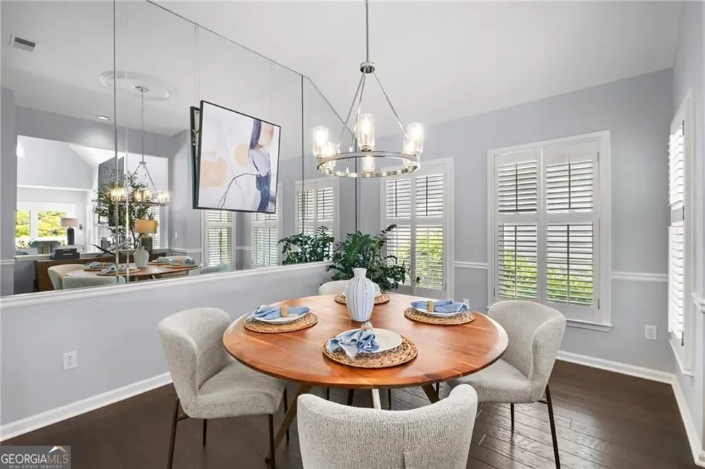 6430 Spinnaker LN Alpharetta, GA 30005