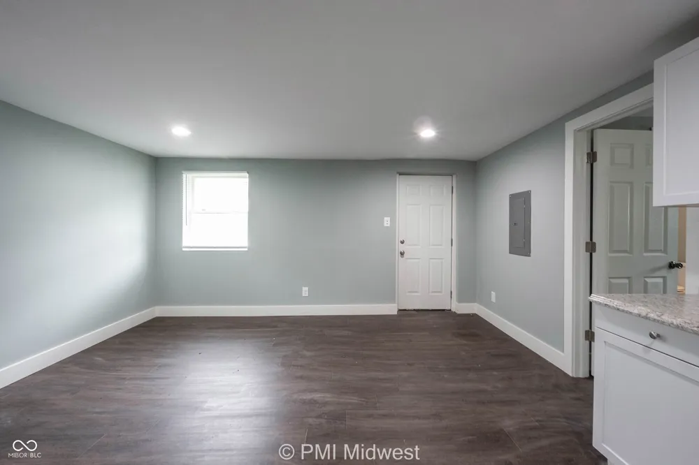 238 Beville Avenue #1/2 Indianapolis, IN 46201