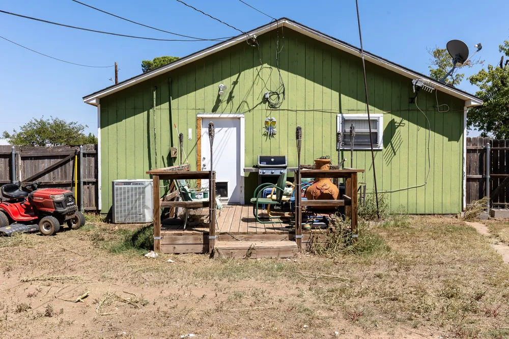 2301 E 1st Street Petersburg, TX 79250