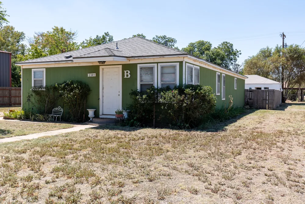 2301 E 1st Street Petersburg, TX 79250
